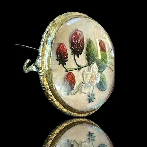 Antique Goofus glass strawberry berries and flower brooch 1890-1920’s - Picture 2 of 13